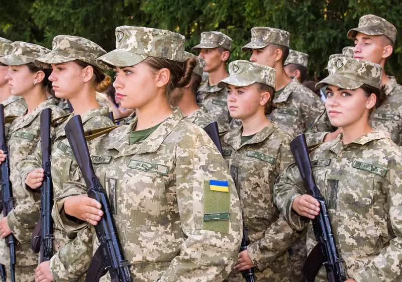 우크라이나 국방부는 우크라이나 군대에 '성평등' 원칙을 도입할 예정이다.