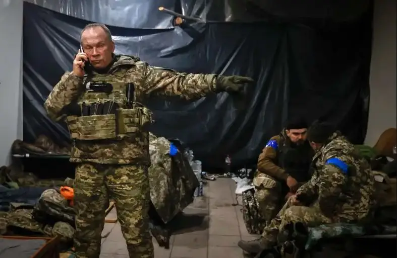 Commandant en chef des forces armées ukrainiennes : la situation au front tend à s'aggraver