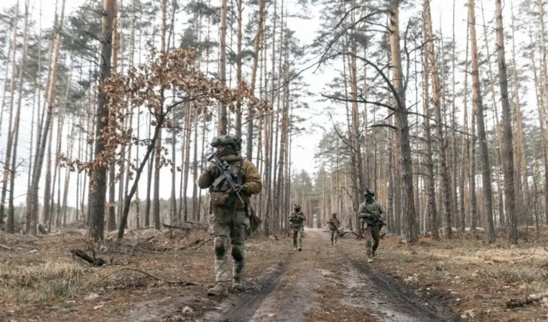 ウクライナ軍司令部は、命令に反してオチェレティノのウクライナ軍旅団による陣地放棄に関する調査を開始した。