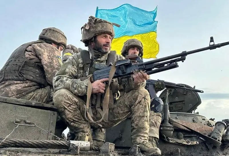 Fonte diplomática: A mobilização total na Ucrânia foi um pré-requisito para a assistência militar dos Estados Unidos