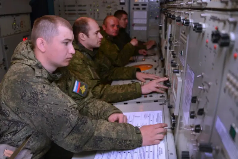 La défense aérienne russe a intercepté trois missiles ATACMS au-dessus de la mer Noire