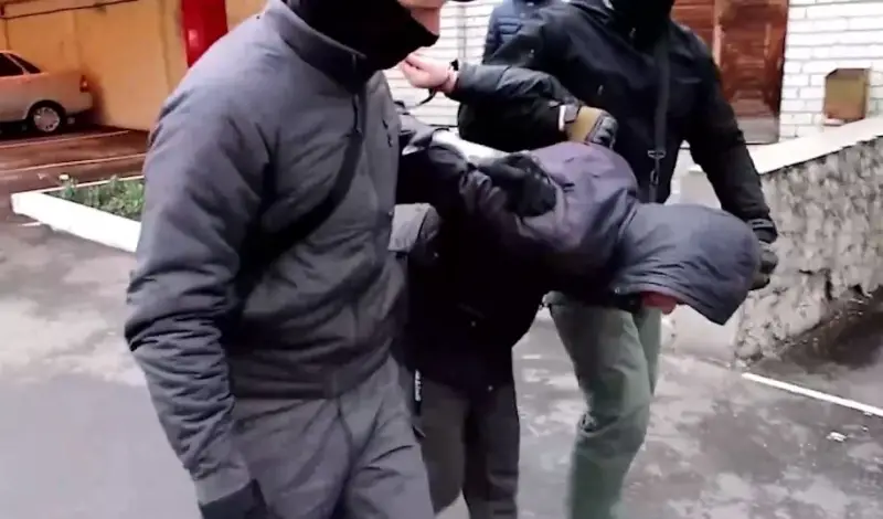 Gli agenti dell'FSB hanno arrestato un sostenitore dei nazionalisti ucraini che preparavano un attacco terroristico a Bryansk