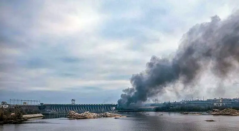 В сети появились новые кадры ракетных ударов ВС РФ 22 марта по Днепровской ГЭС
