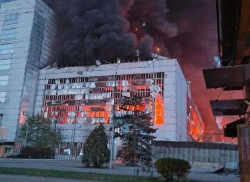 Опубликованы новые кадры последствий прилёта по Трипольской ТЭС в Киевской области