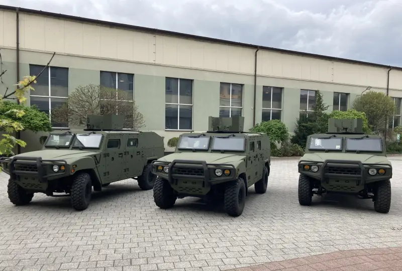 Die erste Charge der in Südkorea hergestellten leichten Aufklärungsfahrzeuge LRP 4X4 ist in Polen eingetroffen