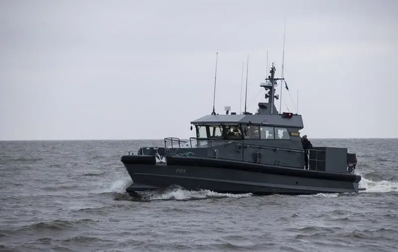 “保护黑海航线”：爱沙尼亚向乌克兰海军移交两艘巡逻艇