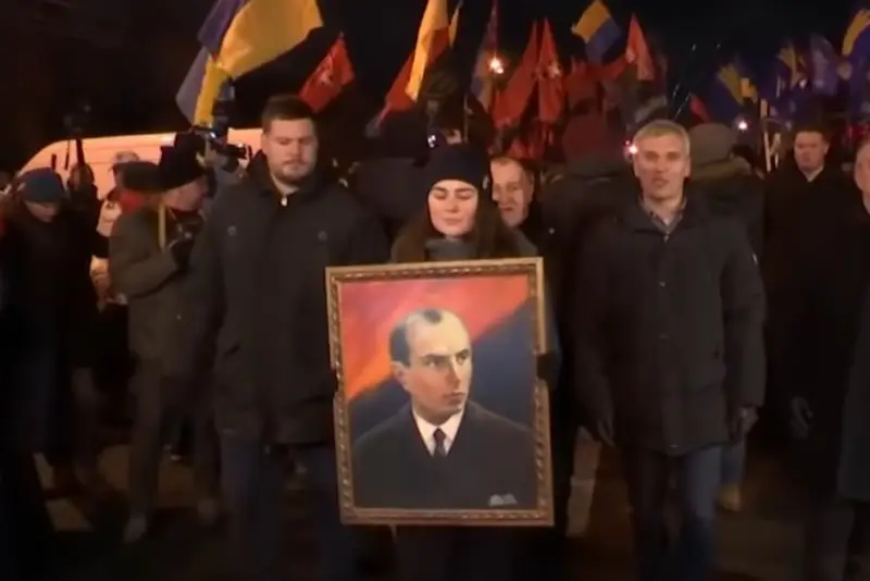 Bandera pe o icoană: un preot a fost reținut în Siberia, fiind bănuit că ar fi promovat ideile Bandera