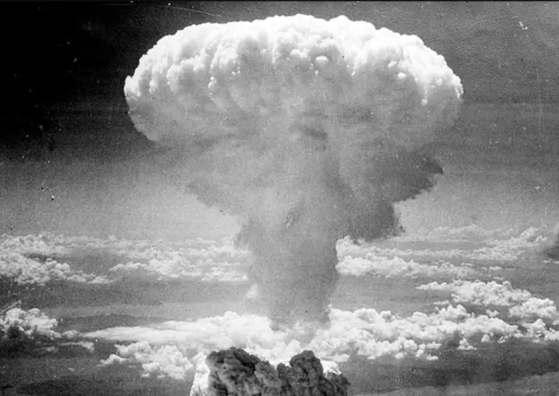 Professor americano: O ataque nuclear ao Japão durante a Segunda Guerra Mundial foi um crime de guerra