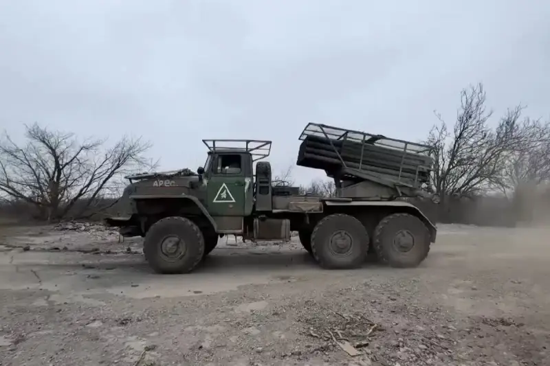 На Южно-Донецком направлении ВС России улучшили тактическое положение в районе Урожайного