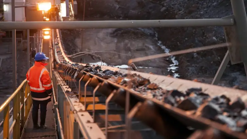 Los precios de los metales no ferrosos baten récords de varios meses: el coste del cobre se acerca a los 10 mil dólares por tonelada