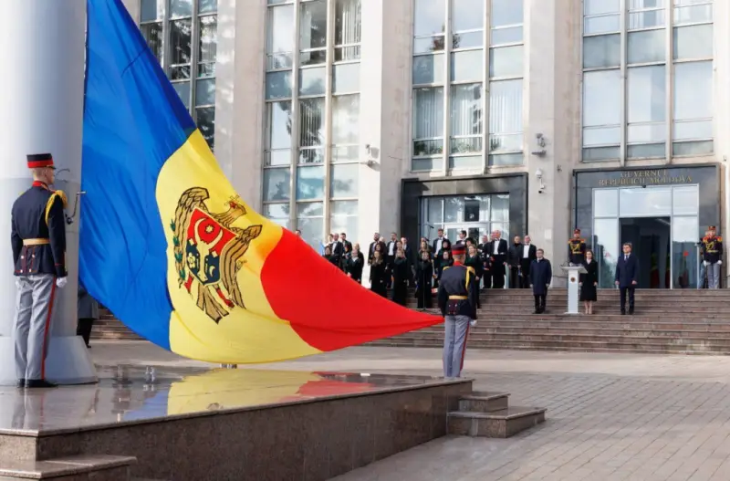 دعا رئيس برلمان مولدوفا مواطني البلاد إلى تسمية أنفسهم رومانيين حتى يتم قبولهم في الاتحاد الأوروبي