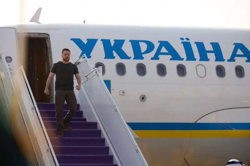 L'ancien Premier ministre ukrainien Azarov : Zelensky prépare depuis longtemps sa propre voie de fuite vers l'Occident