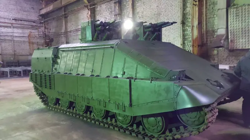 Российские военные нашли спрятанную нацбатом «Азов» тяжёлую боевую машину пехоты «Азовец»