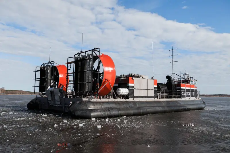 На Рыбинском водохранилище начались полноценные испытания судна на воздушной подушке «Хаска-10»
