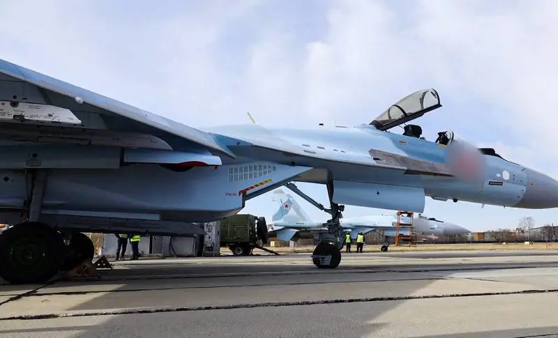 Первая в этом году партия многоцелевых истребителей Су-35С передана военным