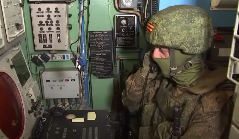 Ministerio de Defensa de la Federación Rusa: Los sistemas de defensa aérea destruyeron durante la noche 50 vehículos aéreos no tripulados ucranianos sobre Tula, Kursk y otras regiones