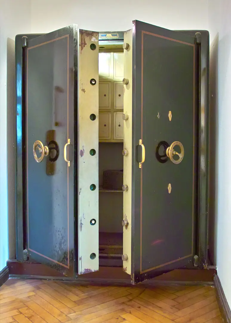 The safe from which Voigt stole 4002 francs