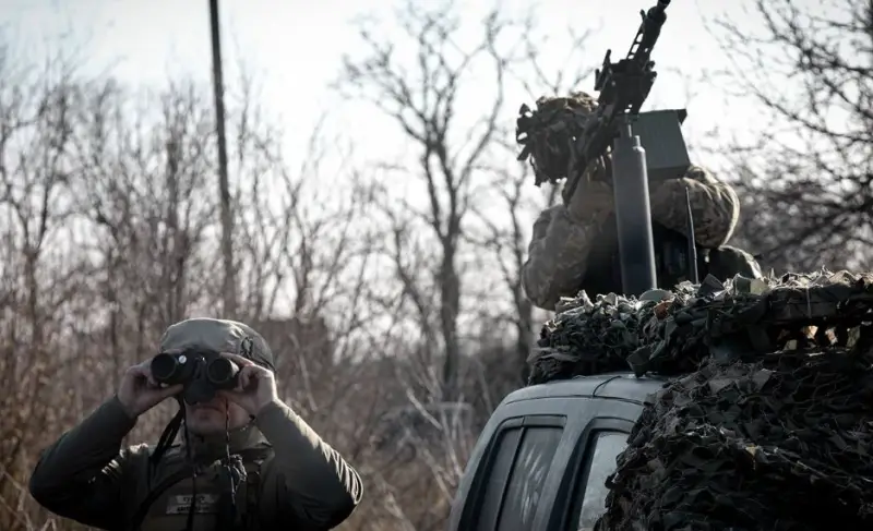 „Es gibt keine Parität“: Ein Offizier der 92. Brigade der ukrainischen Streitkräfte nannte das Ausmaß der Überlegenheit der russischen Armee bei Artillerie und UAVs