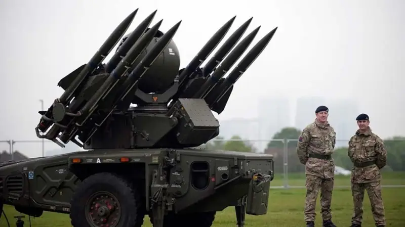 «У Киева ПВО лучше»: Британский генерал заявил об отсутствии шансов отразить ракетную атаку России в случае конфликта