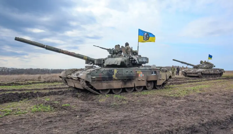 Một tiểu đoàn xe tăng đang được thành lập như một phần của lữ đoàn 12 của NGU Azov