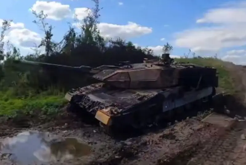 Опубликованы кадры уничтожения очередного танка Leopard 2A6 ВСУ с использованием высокоточного снаряда «Краснополь»