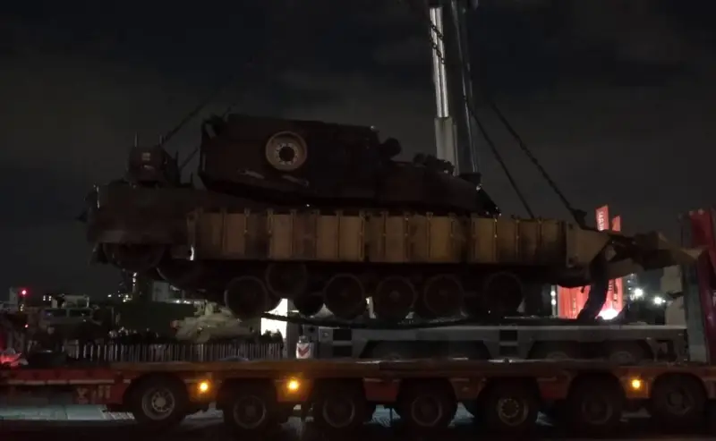 Глава Ростеха: Специалисты госкорпорации осмотрели трофейный американский танк Abrams