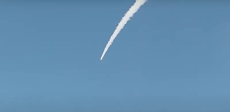 КНДР одновременно запустила более 10 баллистических ракет малой дальности