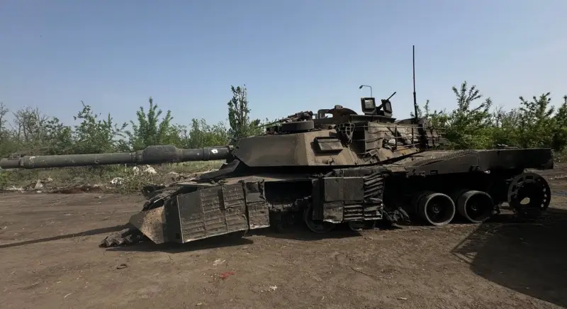 Опубликованы кадры уничтожения танка Abrams и БМП Bradley ВСУ на Авдеевском направлении