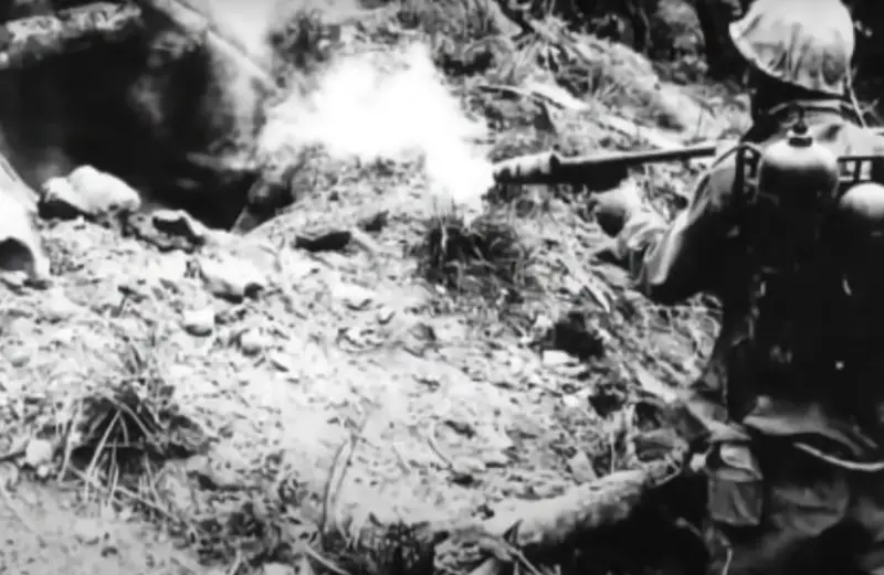 В 1940-х годах огнемёты в американской армии называли «оружием милосердия»