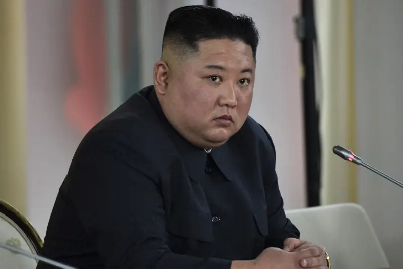Ким Чен Ын в ходе визита на предприятие ОПК: «Нужно готовиться к ядерной войне, чтобы враг не посмел играть с огнём»