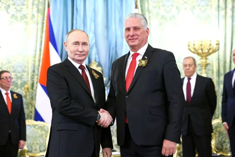 На встрече с Путиным президент Кубы пожелал России успешного проведения спецоперации