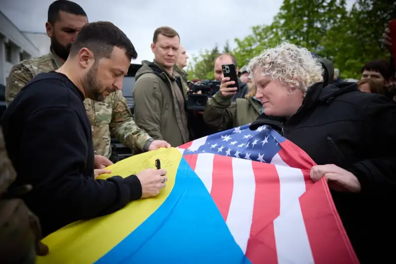 СВР России: США начали готовить нового кандидата на пост президента Украины вместо Зеленского