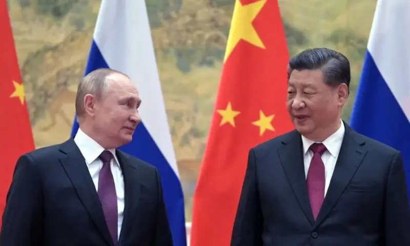 Они думают, как нанести ущерб нам: Трамп высказался об отношениях России и Китая