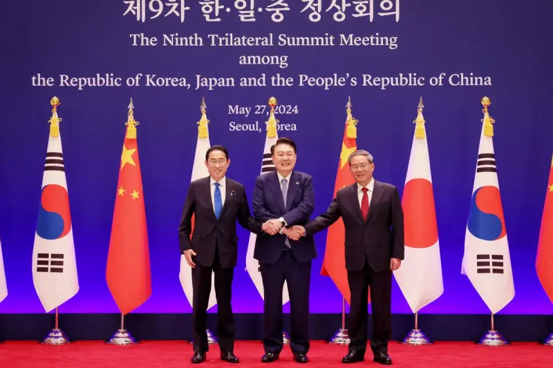 Пекин готов к сближению с Японией и Южной Кореей, но недоволен их тесными связями с США