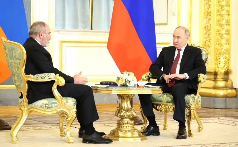 Путин и Пашинян согласовали вывод части российских пограничников с территории нескольких областей Армении