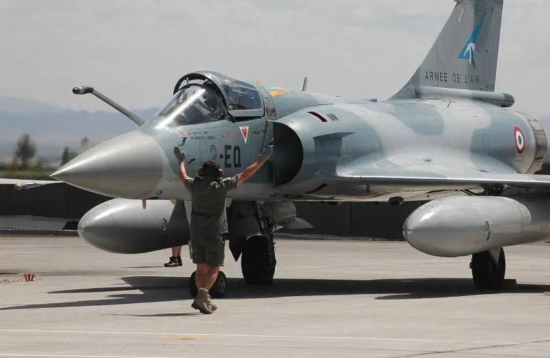 Макрон анонсировал передачу Украине истребителей Mirage-2000 из состава ВВС республики