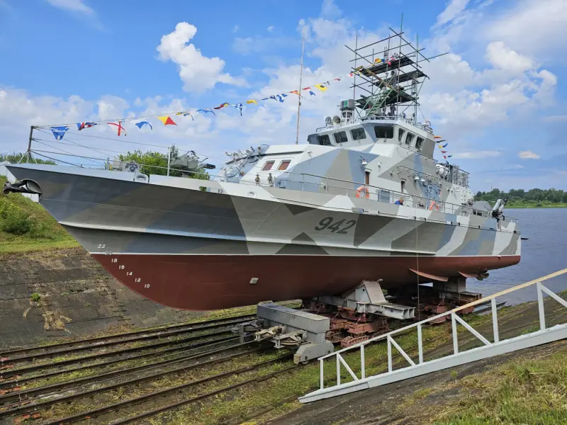 В Рыбинске спущен на воду противодиверсионный катер проекта 21980 «Грачонок» для Северного флота