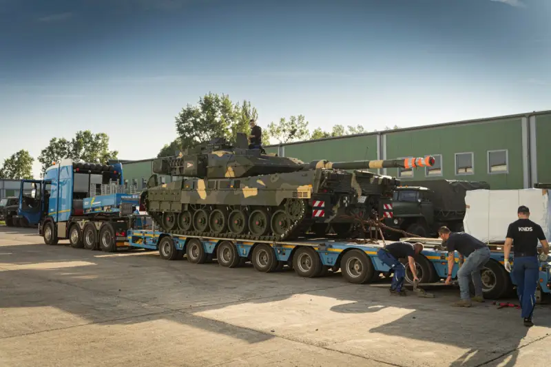 Венгрия получила два очередных танка Leopard 2A7HU в рамках перевооружения с советских Т-72М
