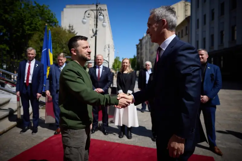 «Утешительный приз»: НАТО назначит спецпредставителя по Украине  в качестве «компенсации» за отказ в принятии в альянс