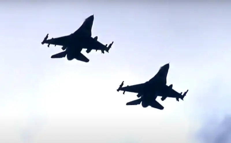 Польша и ее союзники подняли в воздух самолеты в связи с активностью российской дальней авиации и ракетными ударами по объектам на Украине