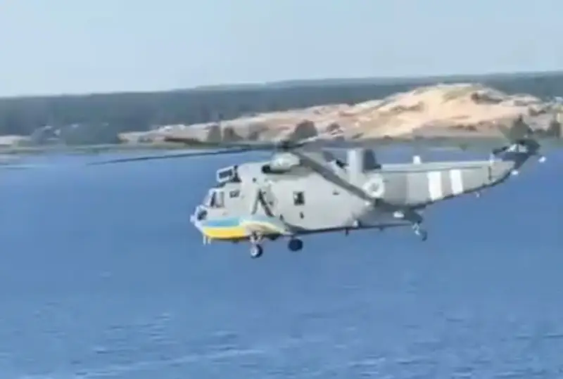 Опубликованы кадры полёта одного из переданных ВСУ вертолётов Sea King