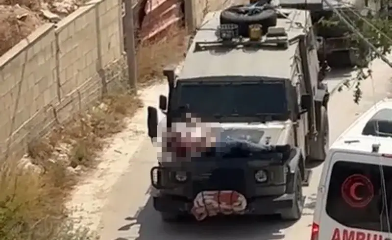 Израильские военные привязали раненого палестинца к раскалённому капоту бронеавтомобиля, не передав бригаде скорой помощи