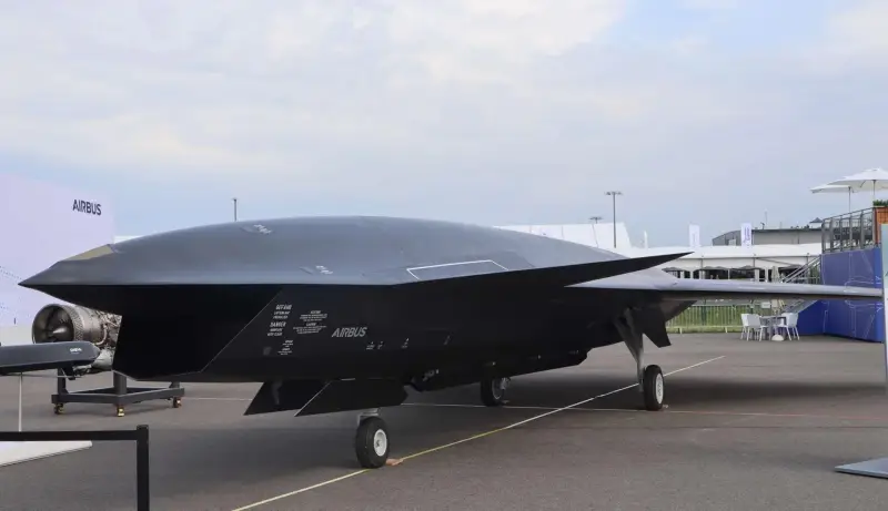 «Обманет ПВО противника»: Airbus показал полноразмерный макет «ведомого» беспилотника Wingman