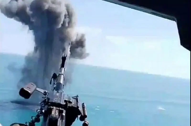 Морская и армейская авиация перехватила в Чёрном море идущие к Крыму безэкипажные катера ВМС Украины