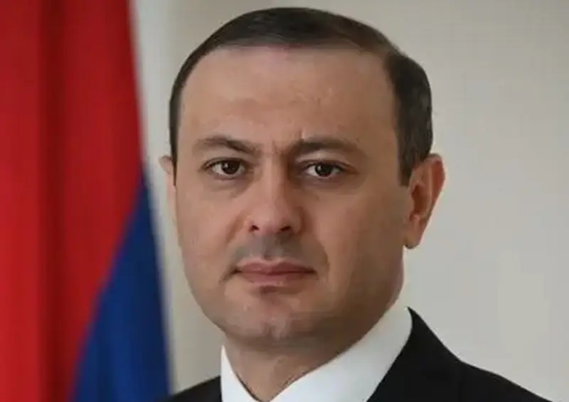 В Ереване заявили, что получили от Баку 10-й пакет предложений по мирному договору
