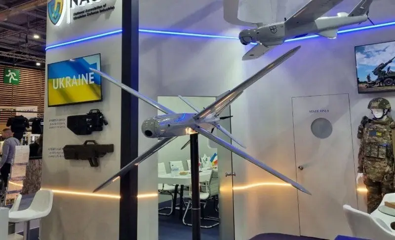 На проходящей в Париже выставке Eurosatory 2024 Украина показала аналог российского дрона-камикадзе «Ланцета»