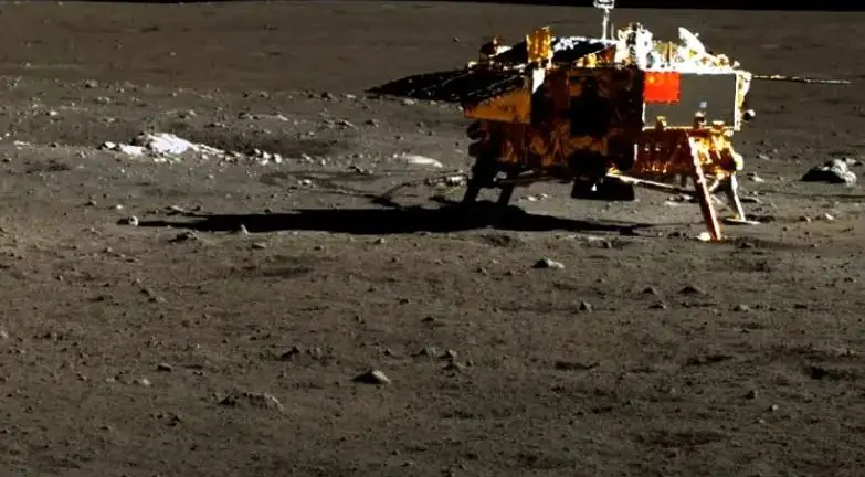 Модуль китайского лунного зонда доставил в КНР образцы собранного на обратной стороне Луны грунта