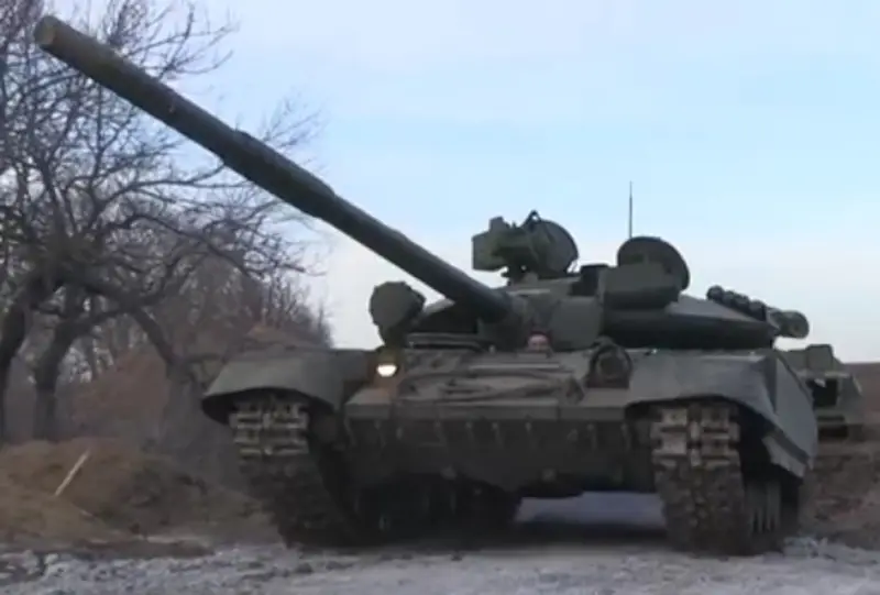 Показаны кадры поражения ВС РФ танка Т-64 ВСУ с последующей детонацией боекомплекта