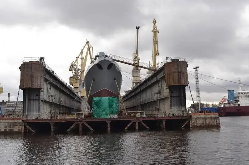 Источник назвал новые сроки спуска на воду третьего серийного фрегата проекта 22350 «Адмирал Исаков»