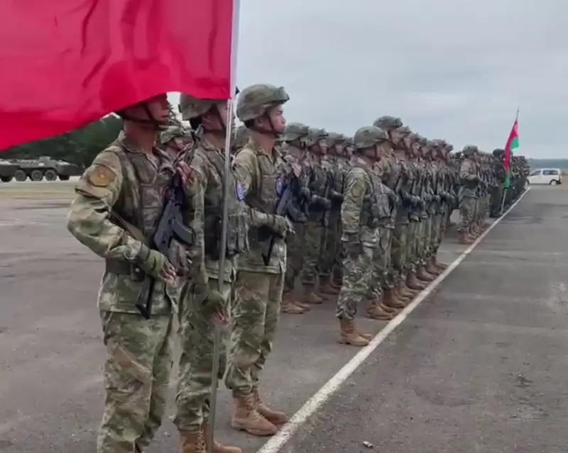 Китайские и белорусские военные отработают высадку парашютного десанта вблизи с польской границей